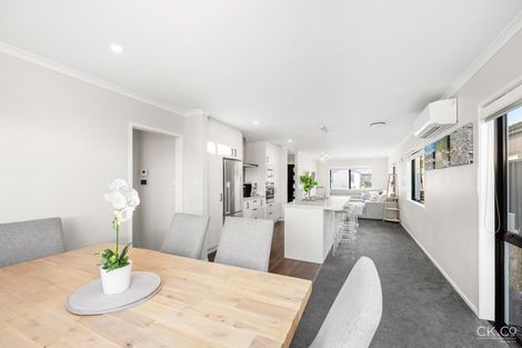 Photo of property in 38 Te Kaeaea Crescent, Wallaceville, Upper Hutt, 5018