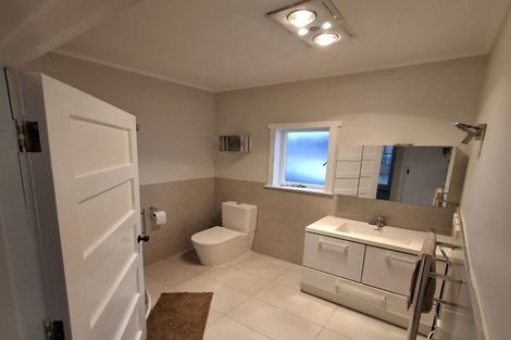 Photo of property in 1/157 Onewa Road, Birkenhead, Auckland, 0626