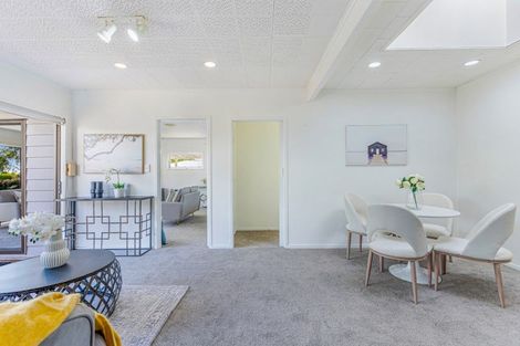 Photo of property in 30 County Road, Torbay, Auckland, 0630