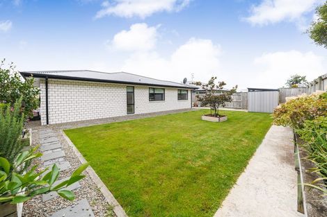 Photo of property in 16 Serenity Crescent, Kelvin Grove, Palmerston North, 4414