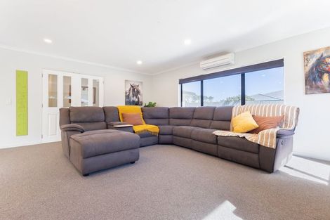 Photo of property in 3 Leanne Way, Waikanae Beach, Waikanae, 5036