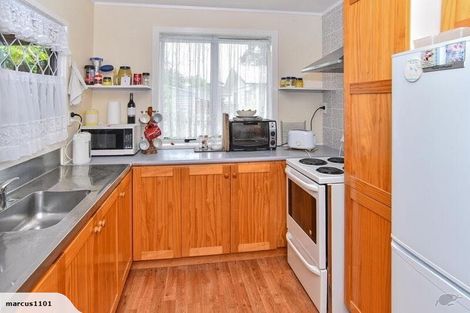 Photo of property in 15 Bundena Place, Clendon Park, Auckland, 2103