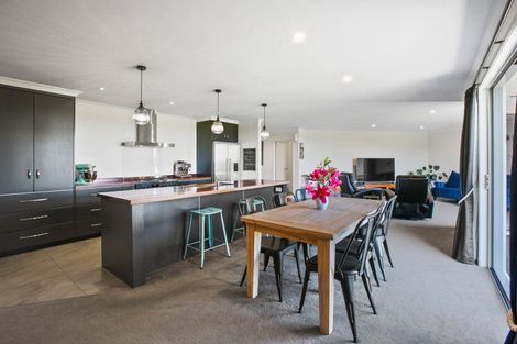 Photo of property in 169 Upper Pitone Road, Pitone, New Plymouth, 4374