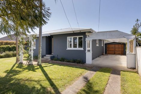Photo of property in 77 Ngatai Road, Otumoetai, Tauranga, 3110