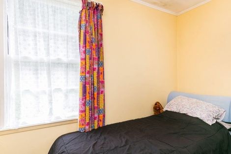 Photo of property in 36 Cardiff Crescent, Cannons Creek, Porirua, 5024