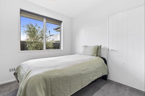 Photo of property in 32 Quinnat Street, Albert Town, Wanaka, 9305