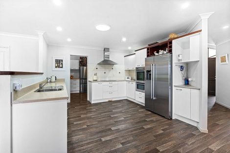 Photo of property in 21 Pyle Road East, One Tree Point, Whangarei, 0171