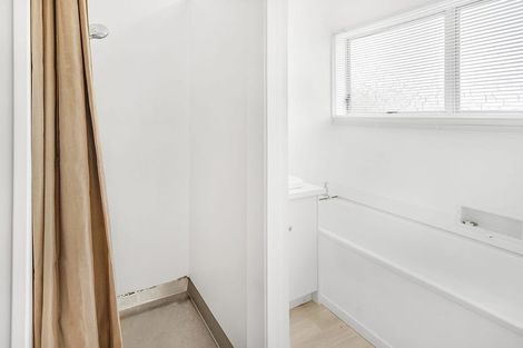 Photo of property in 50c Braid Road, St Andrews, Hamilton, 3200