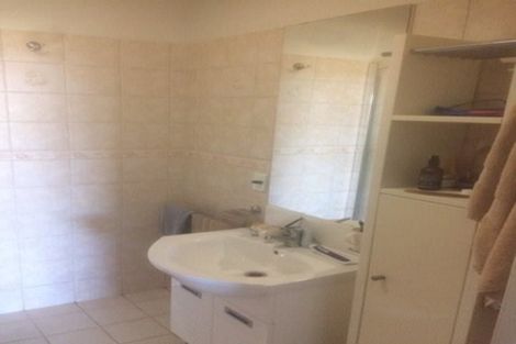 Photo of property in 4/126 Stancombe Road, Flat Bush, Auckland, 2016