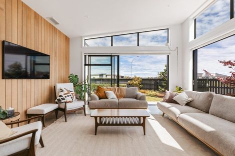 Photo of property in 5 Royal Crescent, Papamoa, 3118