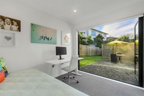 Photo of property in 8 The Track, Plimmerton, Porirua, 5026