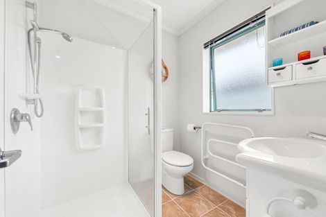 Photo of property in 12 Percy Kinsman Crescent, Riverstone Terraces, Upper Hutt, 5018