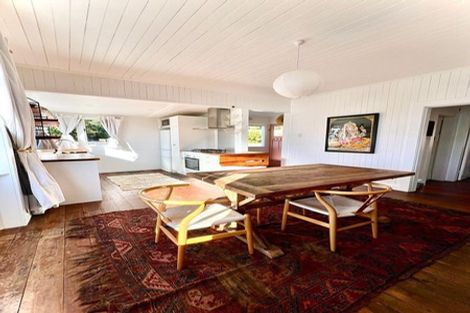 Photo of property in 20 Mcfarlane Street, Oakura, 4314