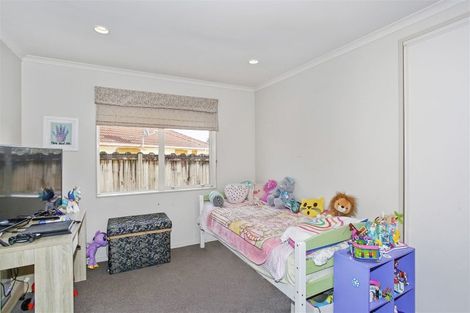 Photo of property in 21 Milson Drive, Papakura, 2110