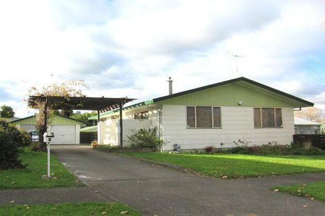 Photo of property in 3 Heatherlea Heights, Feilding, 4702