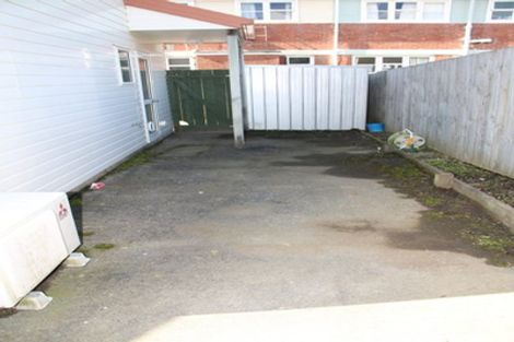 Photo of property in 106a Moorefield Road, Johnsonville, Wellington, 6037