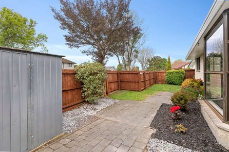 Photo of property in 1/37 Karnak Crescent, Russley, Christchurch, 8042