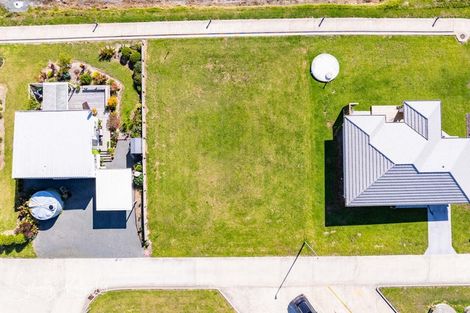 Photo of property in 3 Manaaki Circle, Paparoa, 0571