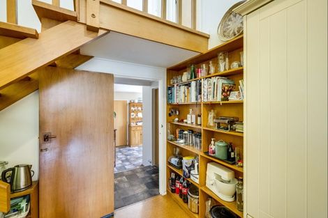 Photo of property in 36 Napier Terrace, Hospital Hill, Napier, 4110