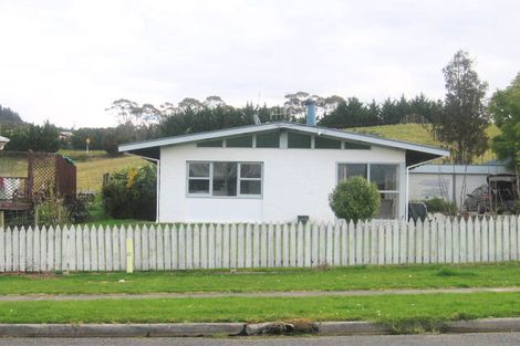 Photo of property in 105 King Street, Hikurangi, 0114