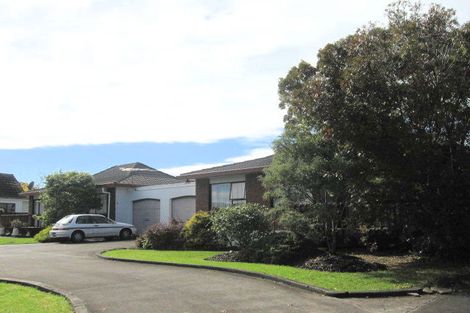 Photo of property in 1/54 Aviemore Drive, Highland Park, Auckland, 2010