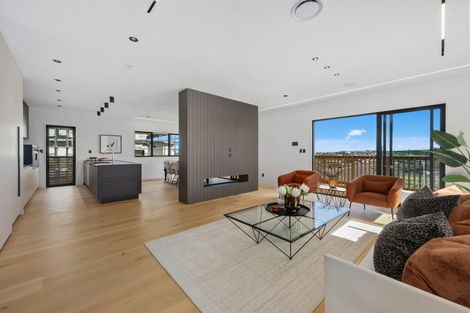 Photo of property in 160 Te Oneroa Way, Long Bay, Auckland, 0630