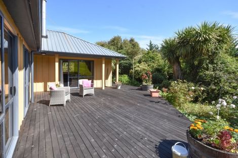 Photo of property in 37 Mckendry Road, Woodside, Outram, 9074