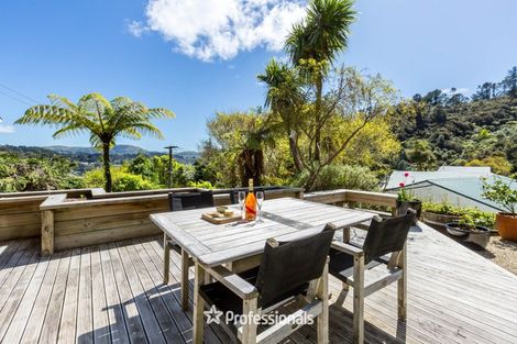 Photo of property in 96 Kamahi Street, Stokes Valley, Lower Hutt, 5019