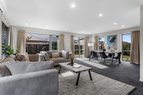 Photo of property in 19 Epsom Drive, Rangiora, 7400