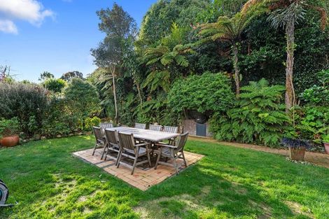 Photo of property in 2 Sunglo Terrace, Otaki, 5512