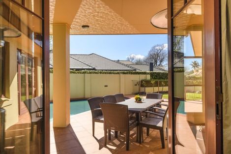 Photo of property in 14 Pastoral Lane, Hokowhitu, Palmerston North, 4410