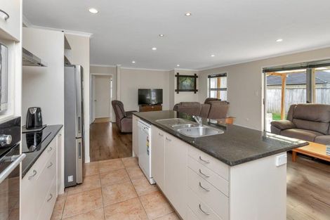 Photo of property in 356 One Tree Point Road, One Tree Point, 0118