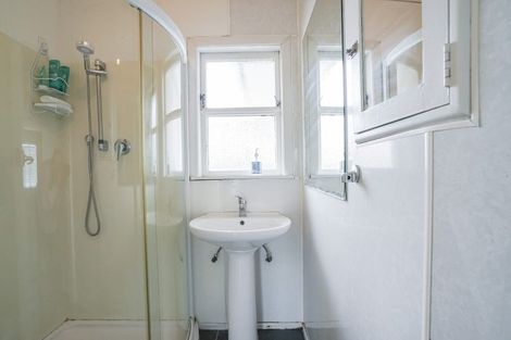 Photo of property in 71 Valentine Street, Papakura, 2110