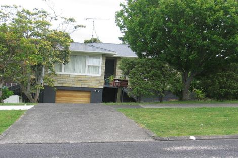 Photo of property in 55 Chatsworth Crescent, Pakuranga Heights, Auckland, 2010