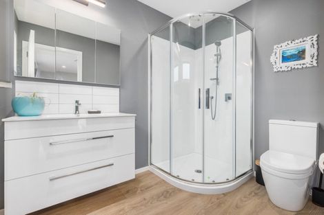 Photo of property in 58 Schooner Drive, Whitby, Porirua, 5024