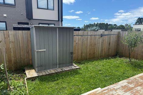 Photo of property in 9b Poruru Close, Papakura, 2110