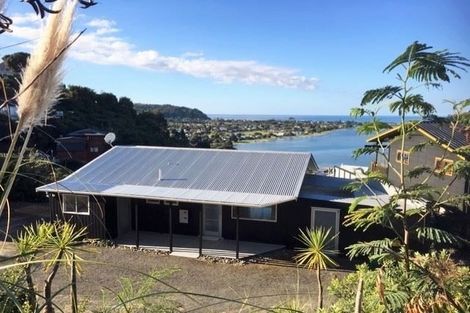 Photo of property in 4 Pine Grove, Tairua, 3508