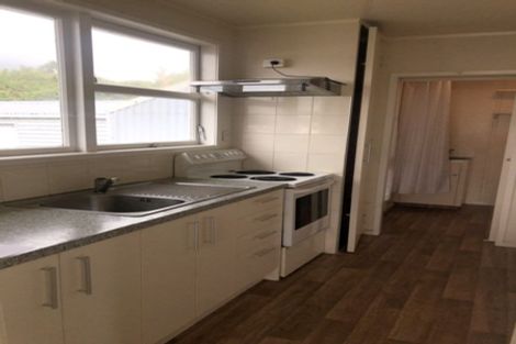 Photo of property in 14 Tatariki Street, Rosehill, Papakura, 2113