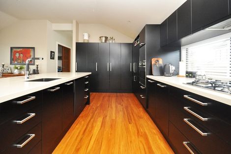 Photo of property in 10a Vaughan Crescent, Murrays Bay, Auckland, 0630