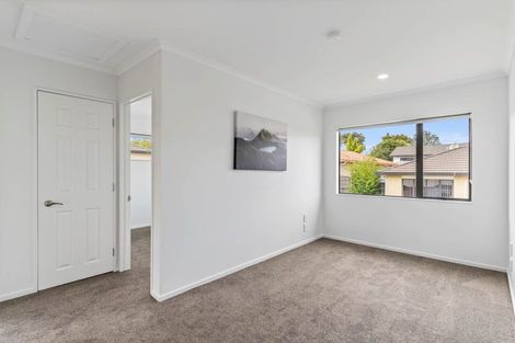 Photo of property in 15 Ali Place, Ranui, Auckland, 0612