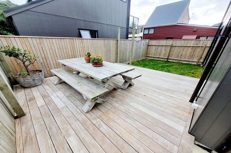 Photo of property in 112a Freyberg Street, Lyall Bay, Wellington, 6022