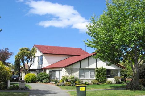 Photo of property in 11 Witbrock Crescent, Burnside, Christchurch, 8053