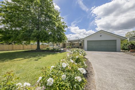 Photo of property in 6 Applemoors Way, Riverhead, 0820