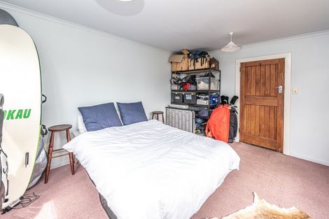 Photo of property in 6 Taranaki Street, Saint Johns Hill, Whanganui, 4501