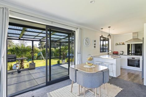 Photo of property in 62 Maire Street, Inglewood, 4330