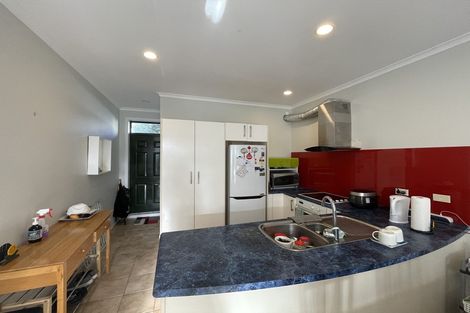 Photo of property in Tuscany Towers, 56/1 Ambrico Place, New Lynn, Auckland, 0600