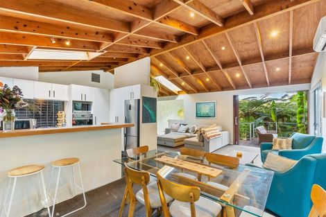 Photo of property in 184 Huia Road, Titirangi, Auckland, 0604