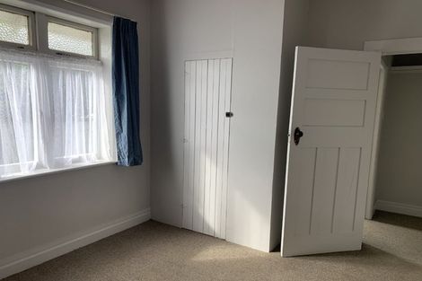 Photo of property in 35 Knowles Street, Terrace End, Palmerston North, 4410