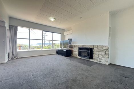 Photo of property in 41 Kiriwai Road, Paremata, Porirua, 5024