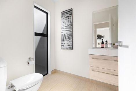 Photo of property in 18 Centre Crescent, Wanaka, 9305